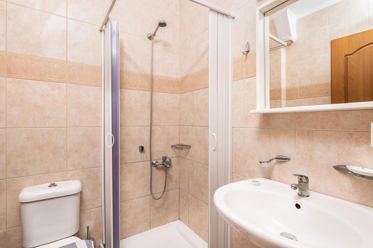 Angela Beach Aparthotel Platanés Екстериор снимка