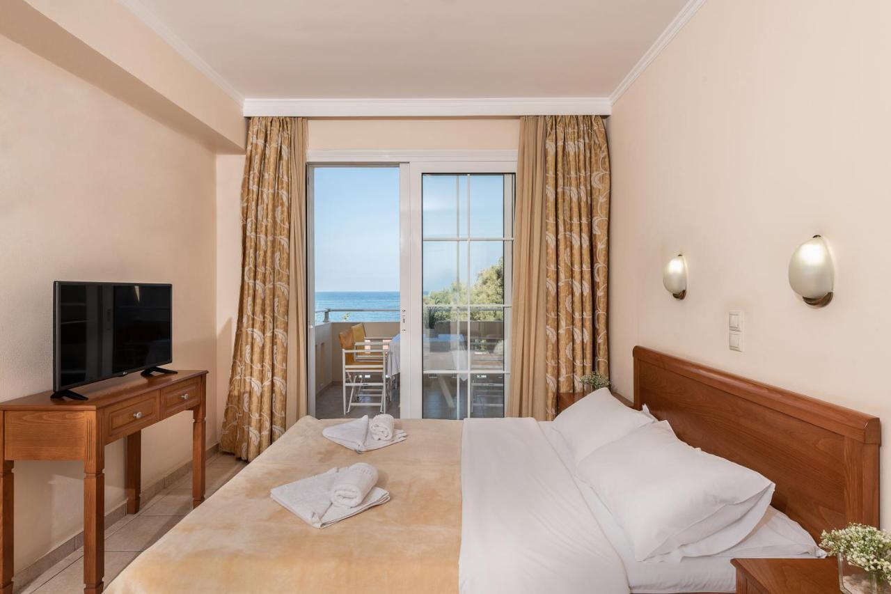 Angela Beach Aparthotel Platanés Екстериор снимка